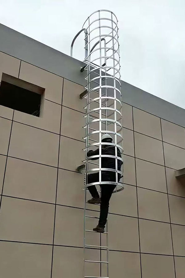 Steel Ladder with Safety Cage | Xiaofan Safety 2 Hot-dip galvanized steel ladder with safety cage by Xiaofan Safety