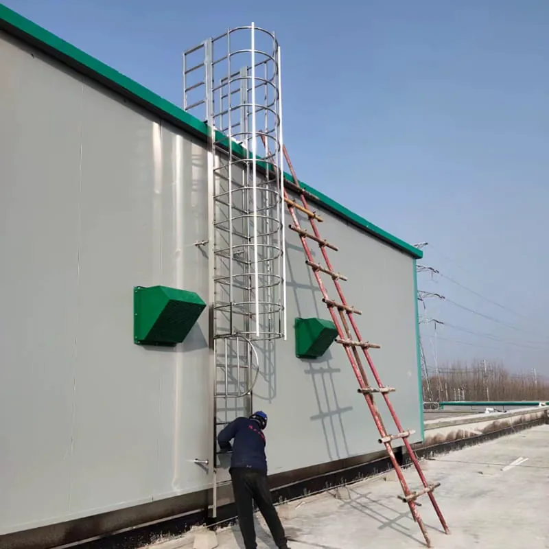 304 stainless steel rooftop cage ladder installed on wall